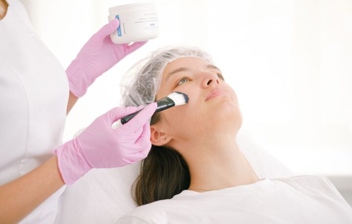 Kimyasal Peeling Nedir, Kimlere Uygundur?