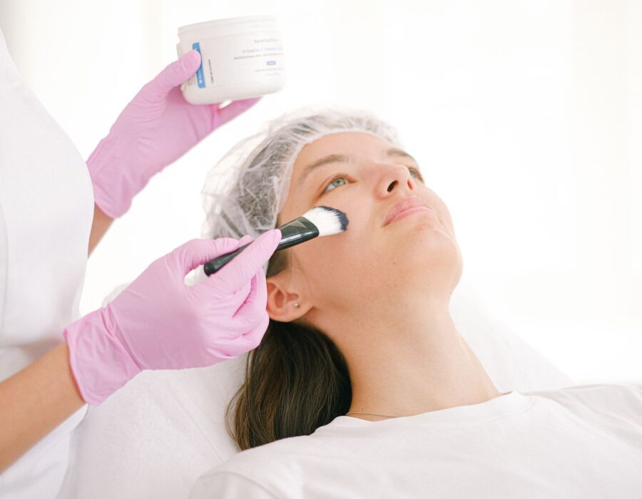 Kimyasal Peeling Nedir, Kimlere Uygundur?